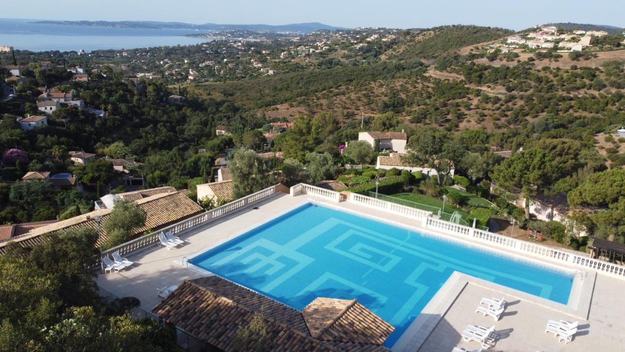 Les Issambres Appart 6 Pers Grande Terrasse Superbe Vue Mer Et Golfe De Saint Tropez, Piscine ภายนอก รูปภาพ